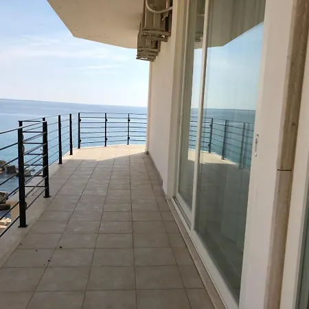 Palace Blu Mare Bed & Breakfast 3*