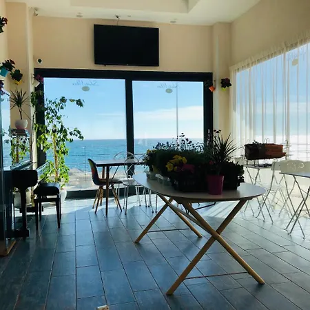 Palace Blu Mare Bed & Breakfast 3*