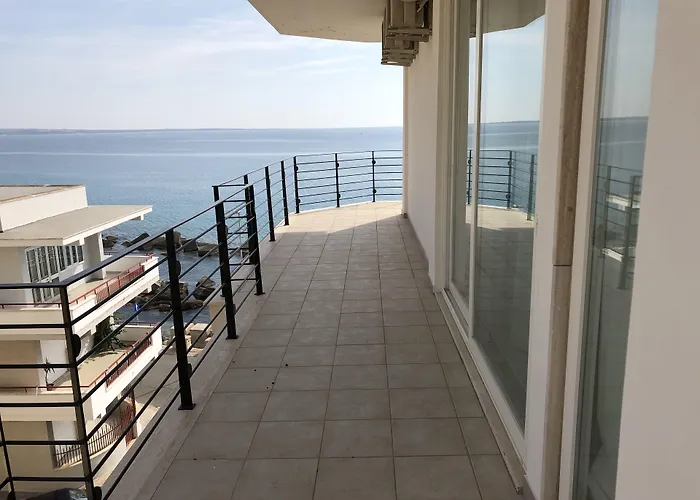 Palace Blu Mare Bed & Breakfast 3*