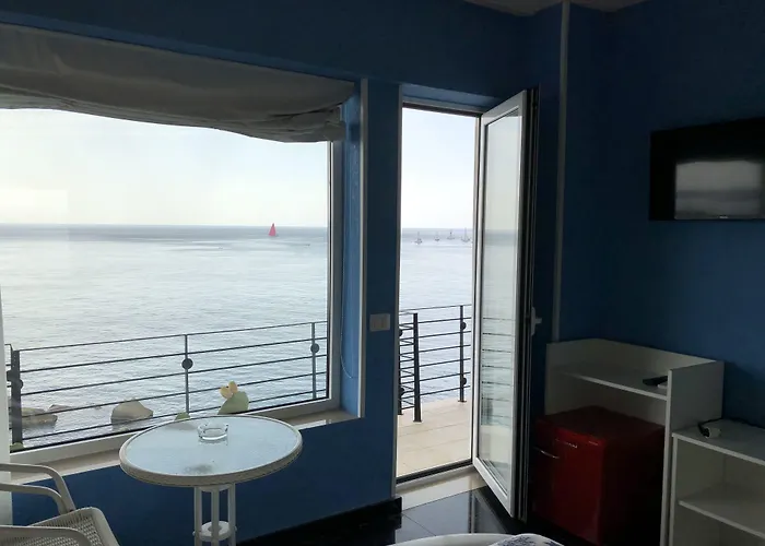 Bed & Breakfast Palace Blu Mare 3*